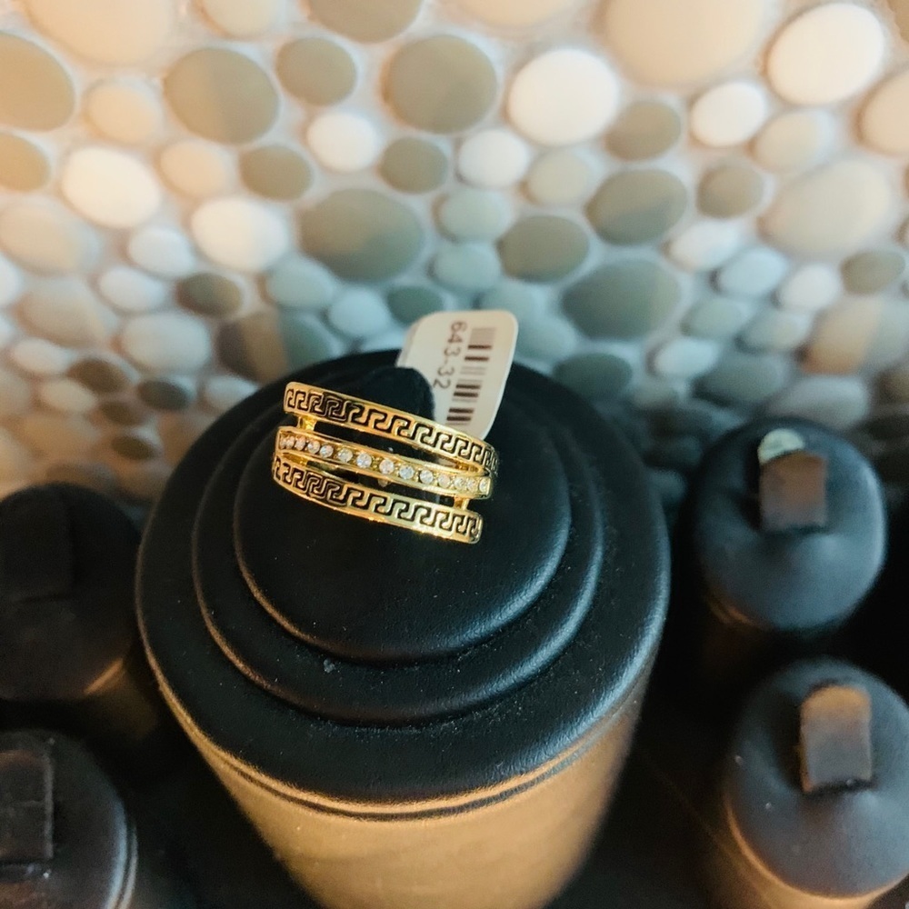 Sterling Gold Plated Ring BN with CZ size 7.5💍
